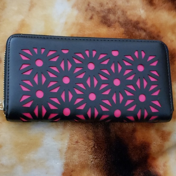 Wallet - Picture 2 of 4